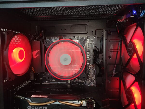 PC gamer Ryzen 5 5600, RAM 32GB, RTX 2060 8GB